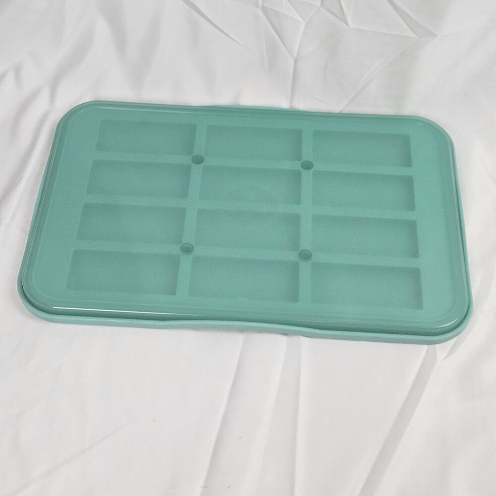 Pampered Chef Snack Bar Maker 15x10” Silicone Pan W Lid